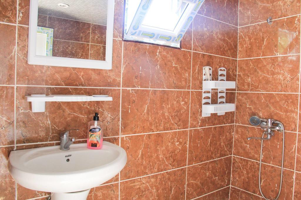 Dodo Japaridze Guesthouse Mestia Dış mekan fotoğraf