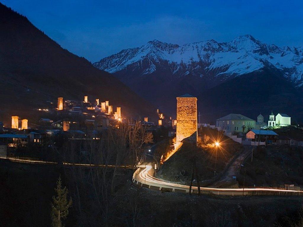 Dodo Japaridze Guesthouse Mestia Dış mekan fotoğraf